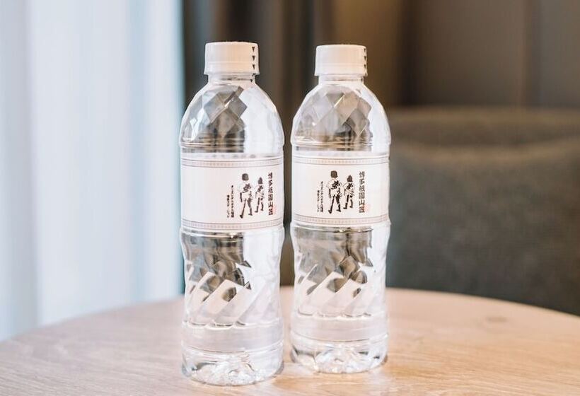 Номер Стандарт с Балконом, Oriental Hotel Fukuoka Hakata Station