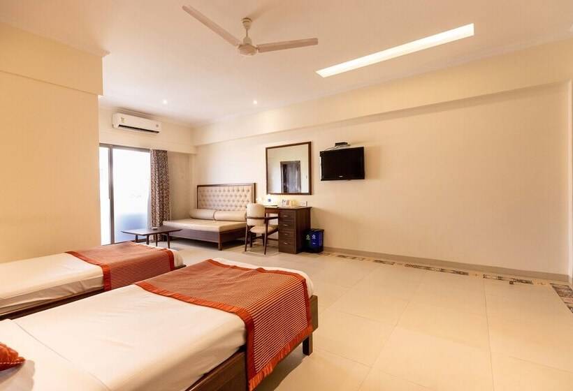 Family Suite, West End