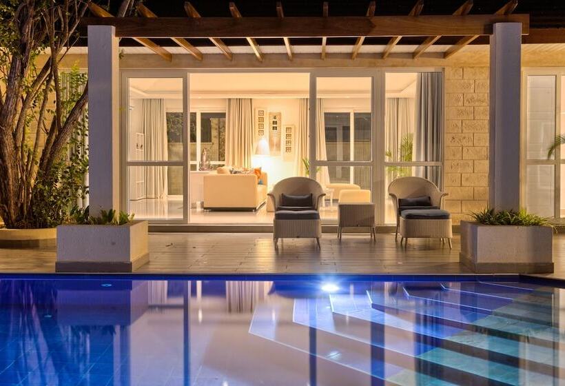 ویلا دلوکس 3 خوابه, Leopard Beach Resort And Spa