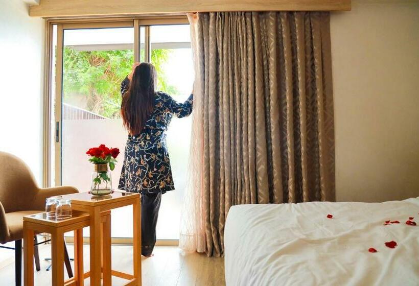 스탠다드 룸 풀장 전망, Mabrouk Hotel And Suites  Adult Only