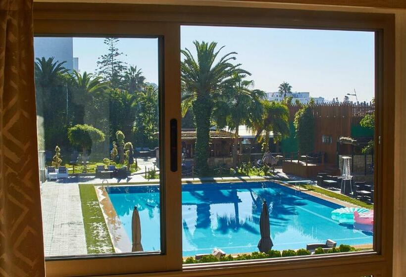 스탠다드 룸 풀장 전망, Mabrouk Hotel And Suites  Adult Only