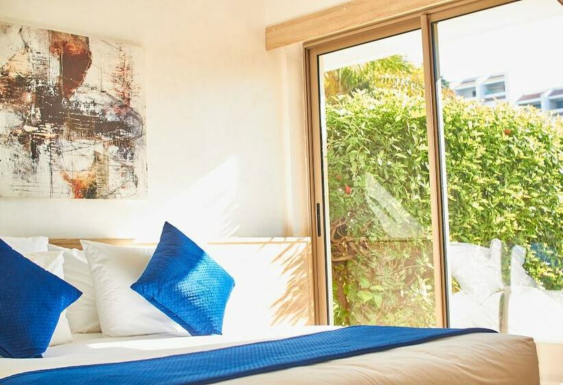 Номер Стандарт Вид на Бассейн, Mabrouk Hotel And Suites  Adult Only
