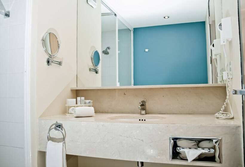 スイート, Holiday Inn Express Mexico Reforma, An Ihg