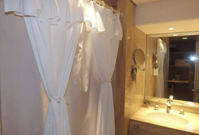 Номер Стандарт 2 Двуспальные Кровати, Radisson Paraiso Hotel Mexico City