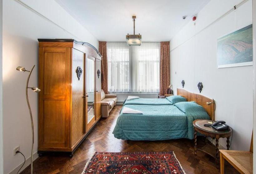 سوییت خانوادگی, Amsterdam Wiechmann