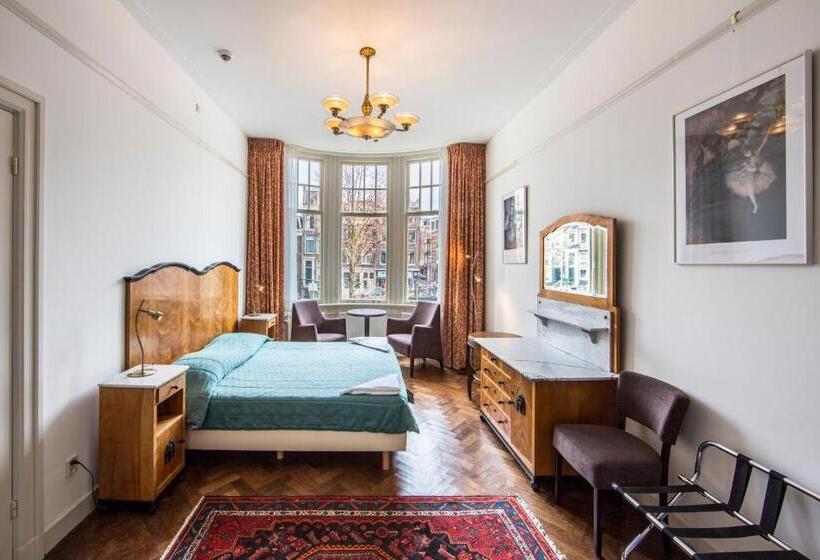 سوییت خانوادگی, Amsterdam Wiechmann