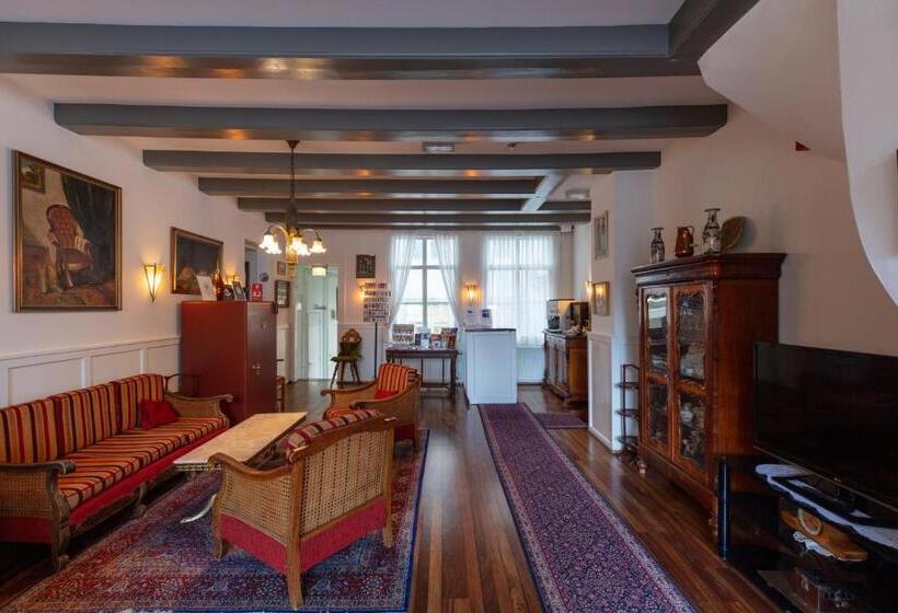 اتاق عادی یک تخته, Amsterdam Wiechmann
