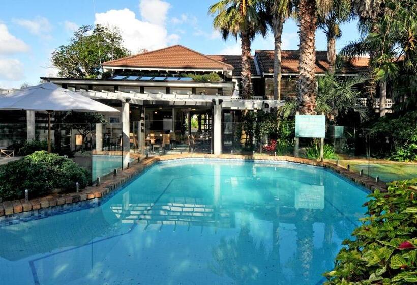 Family Room, Emerald Inn On Takapuna Beach