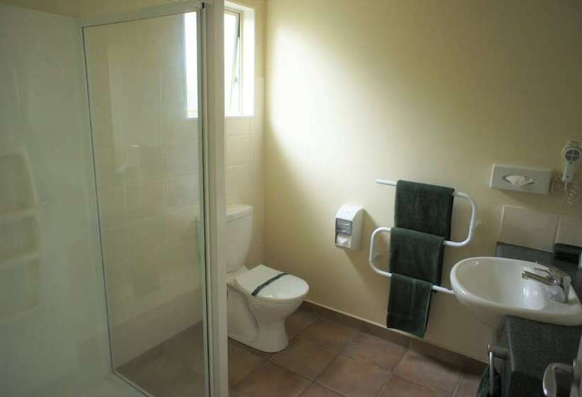 Студия Стандарт, Bk S Egmont Motor Lodge