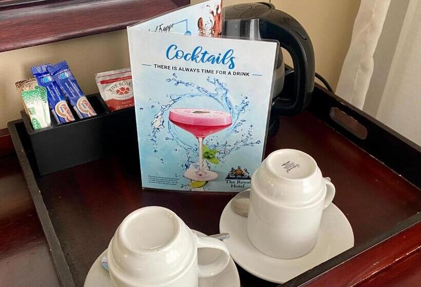 اتاق لوکس, The Royal Hotel By Coastlands Hotels & Resorts
