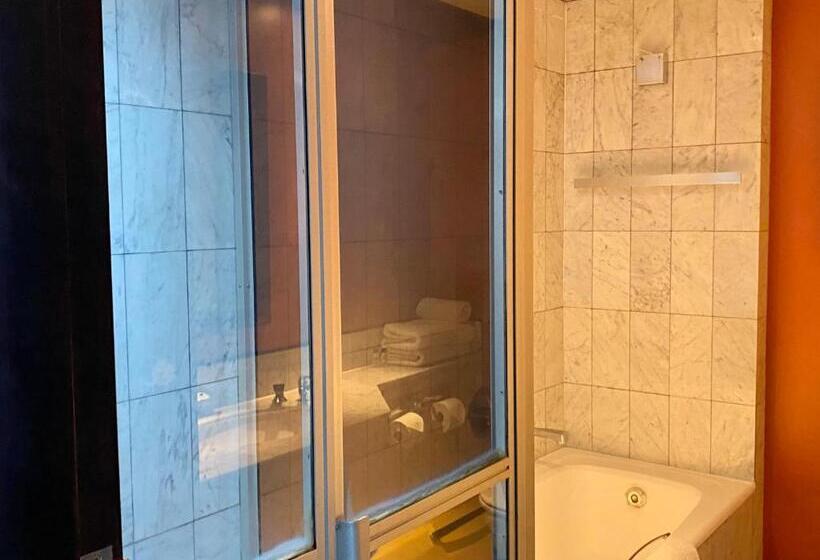 اتاق لوکس, The Royal Hotel By Coastlands Hotels & Resorts