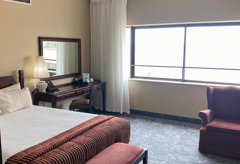 اتاق لوکس, The Royal Hotel By Coastlands Hotels & Resorts