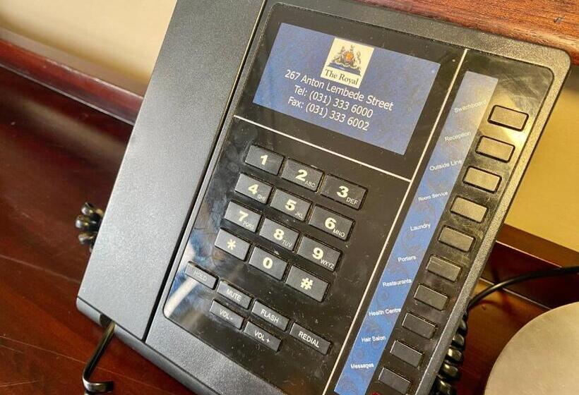 اتاق لوکس, The Royal Hotel By Coastlands Hotels & Resorts