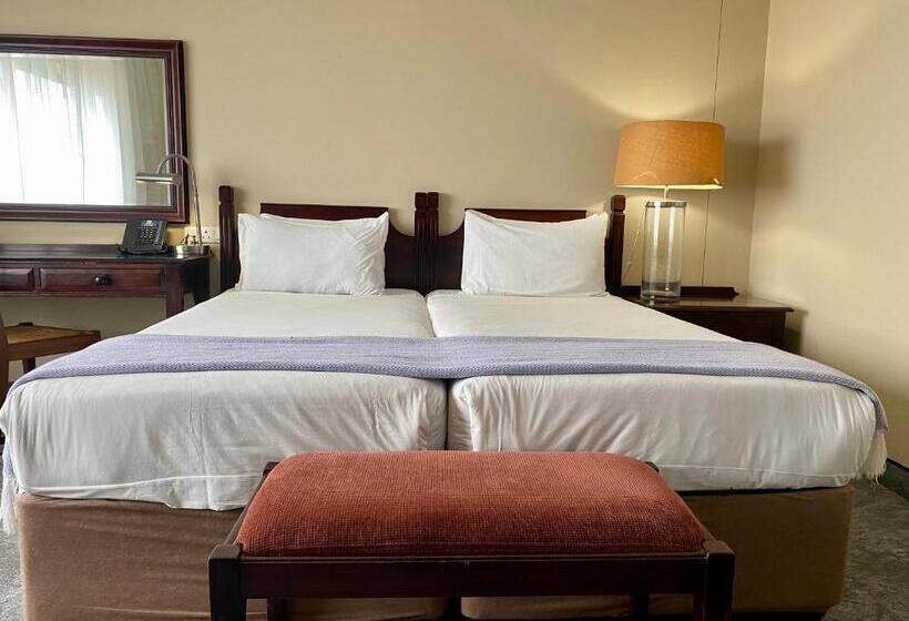 اتاق لوکس, The Royal Hotel By Coastlands Hotels & Resorts