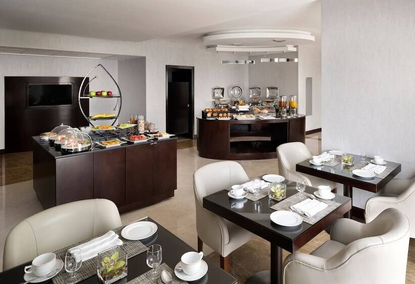 Номер Клуб, Crowne Plaza Jeddah, An Ihg