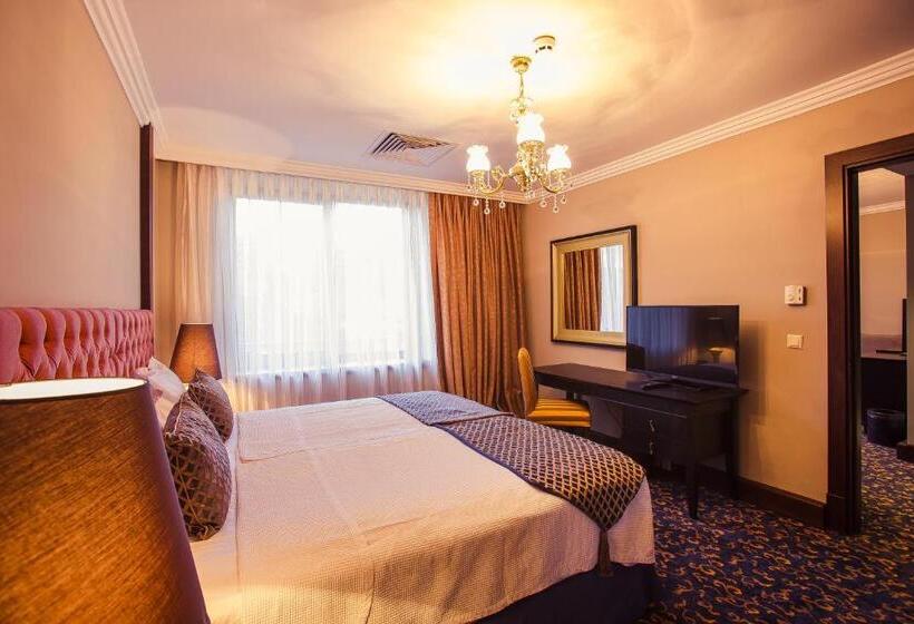 سوییت, Intourist Palace Batumi
