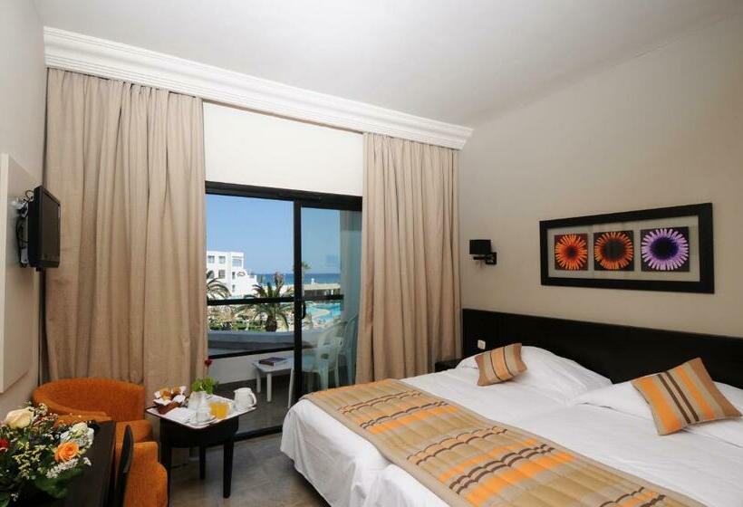 带海景的标准房, Nozha Beach Resort & Spa