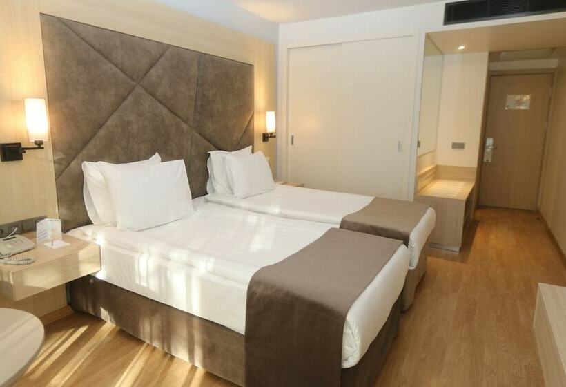 اتاق سوپریور با چشم‌انداز دریا, Altin Yunus Hotel & Spa çeşme