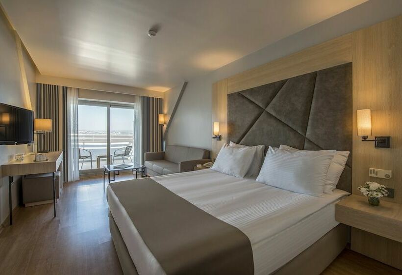 اتاق لوکس با چشم‌انداز دریا, Altin Yunus Hotel & Spa çeşme