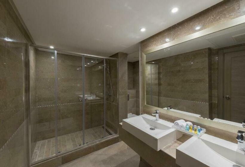 اتاق استاندارد برای معلولان, Jaz Tour Khalef