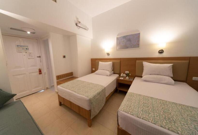 اتاق استاندارد با چشم‌انداز استخر, Dahab Lagoon Club & Resort Ex Tirana Dahab