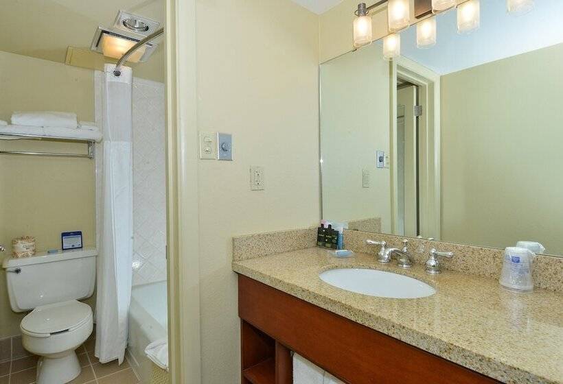 带2个双人床的标准工作室, Best Western Plus Clocktower Inn