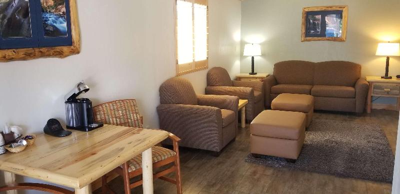 스위트 킹사이즈 침대, Best Western East Zion Thunderbird Lodge