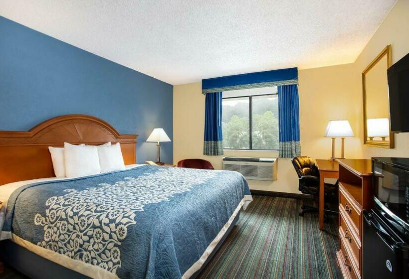 Люкс Кровать Кинг, Days Inn By Wyndham Runnemede Philadelphia Area
