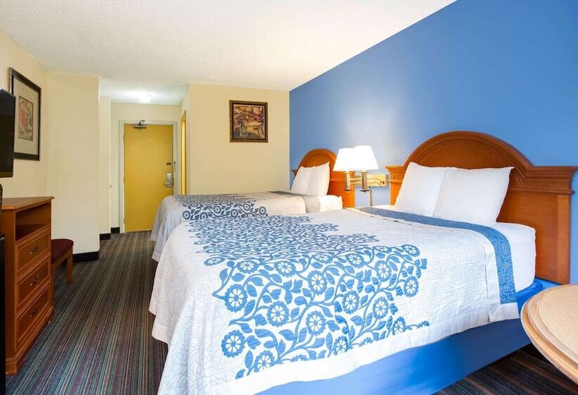 Номер Стандарт 2 Двуспальные Кровати, Days Inn By Wyndham Runnemede Philadelphia Area