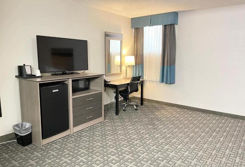 سوییت, Days Inn & Suites By Wyndham Spokane
