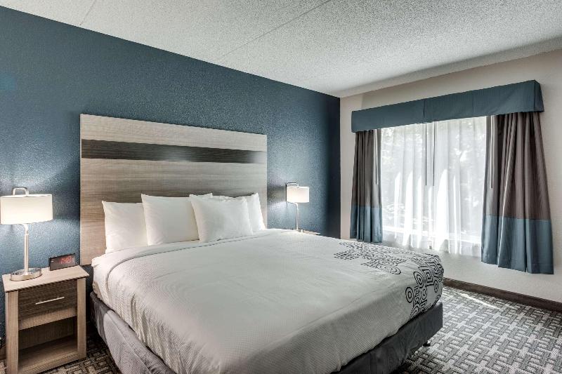 اتاق استاندارد با تخت بزرگ, Days Inn & Suites By Wyndham Spokane