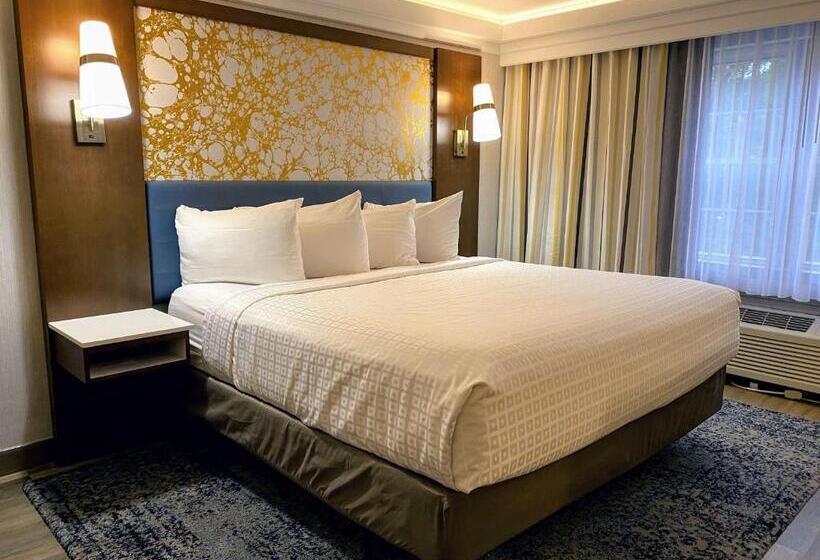Номер Стандарт Кровать Кинг Адаптированный для Инвалидов, The Westfield Inn, Bw Signature Collection