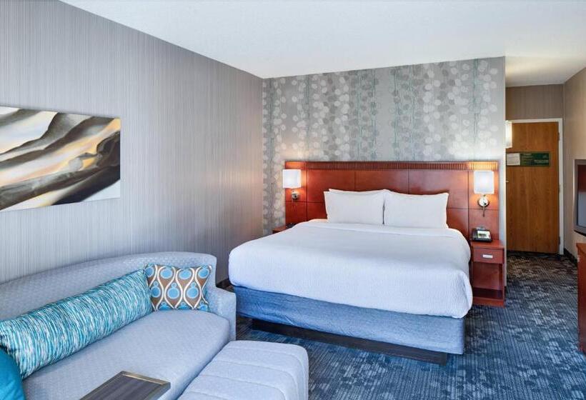 Стандартный Номер Кровать Кинг, Courtyard Cincinnati Blue Ash