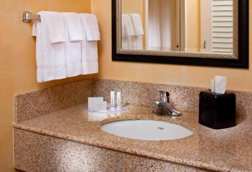 스탠다드 룸 더블 침대 2개, Courtyard By Marriott Little Rock West