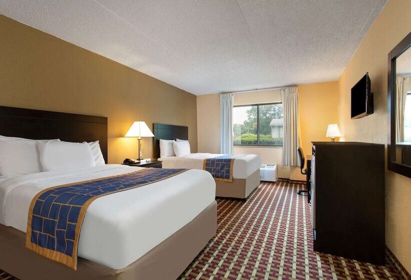 Номер Стандарт 2 Двуспальные Кровати, Days Inn By Wyndham Hillsborough