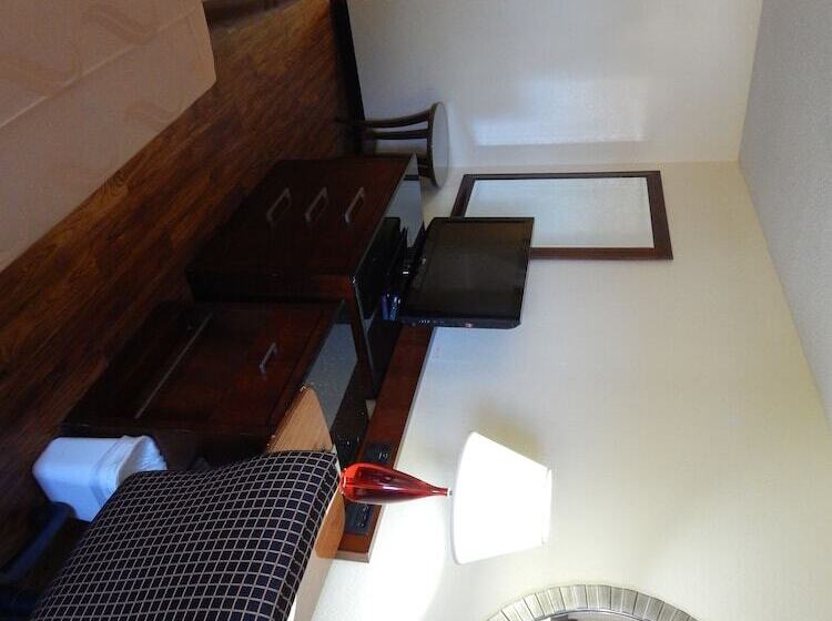 Номер Стандарт 2 Двуспальные Кровати, Econo Lodge Naval Station Norfolk