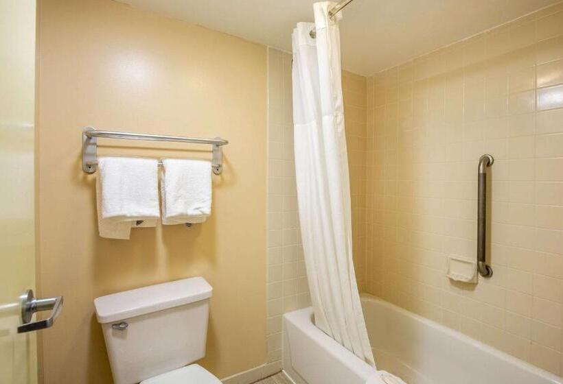 Стандартный Номер Кровать Кинг, Econo Lodge Naval Station Norfolk