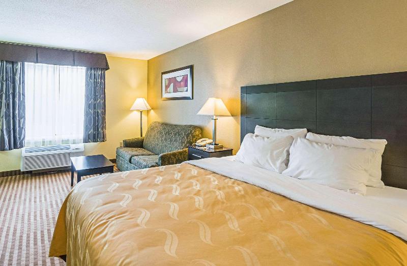 스탠다드 룸, Quality Inn & Suites Frostburgcumberland