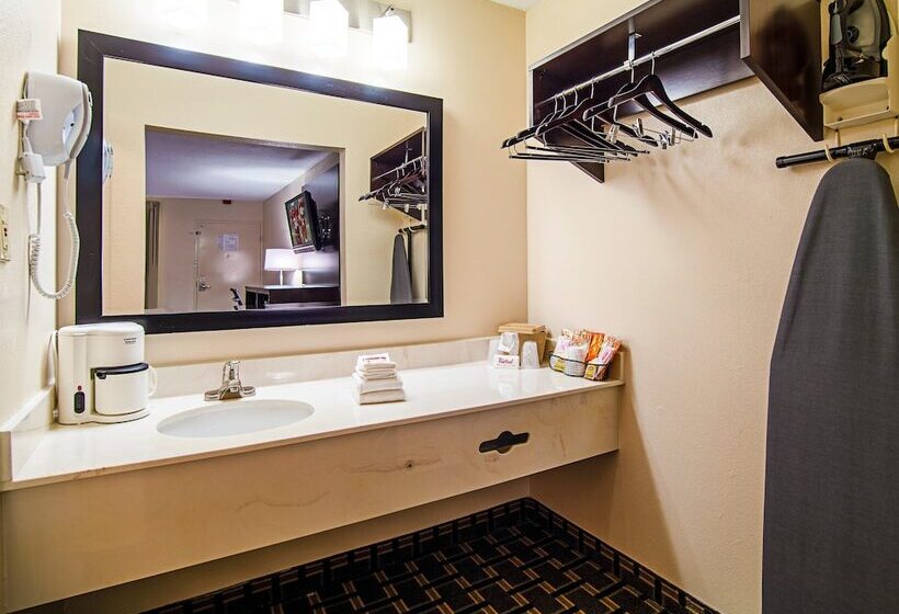 Номер Superior, Red Roof Inn & Suites Greenwood, Sc