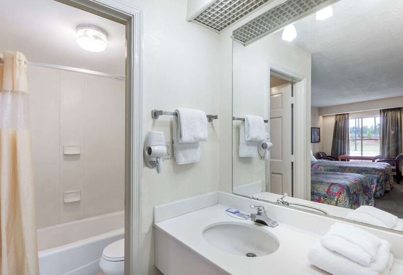 Номер Deluxe, Days Inn By Wyndham Petersburg/south Fort Lee