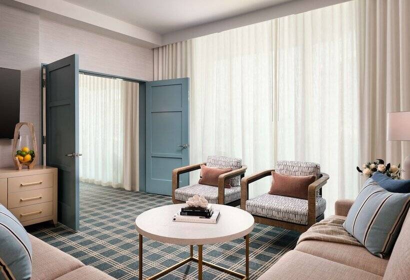 Люкс Адаптированный для Инвалидов, Del Coronado, Curio Collection By Hilton