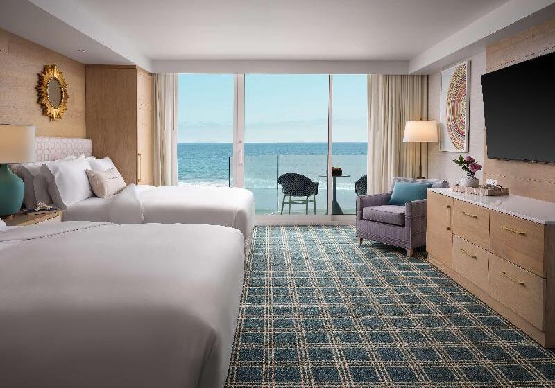 Номер Стандарт Вид на Море, Del Coronado, Curio Collection By Hilton