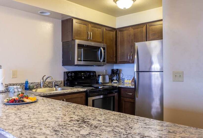 Номер Deluxe Кровать Кинг, Driftwood Shores Resort