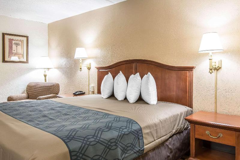キングサイズベッドのスタンダードルーム, Econo Lodge Midtown