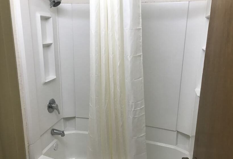 ２ダブルベッドのスタンダードルーム, Econo Lodge Midtown