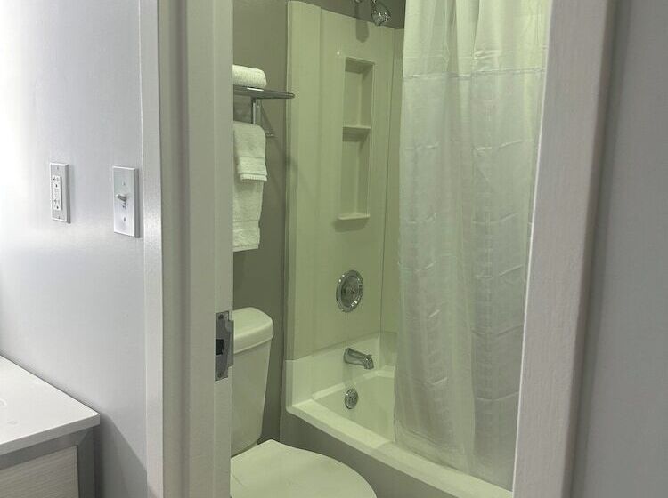 Номер Стандарт 2 Двуспальные Кровати, Days Inn By Wyndham Baltimore Northwest