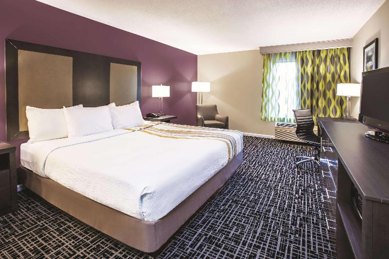 Номер Deluxe Кровать Кинг, La Quinta Inn By Wyndham Waldorf