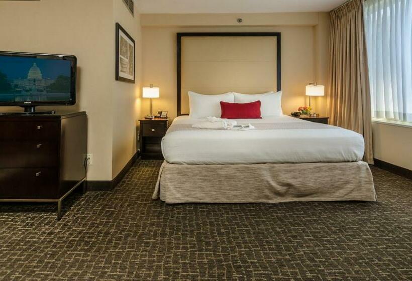 سوئیت جونیور برای معلولان, Beacon Hotel & Corporate Quarters
