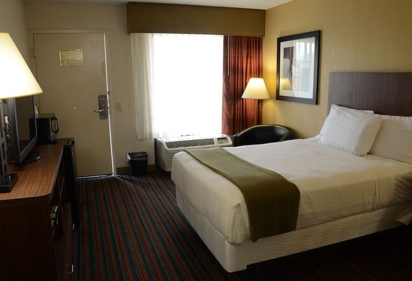 Номер Стандарт Адаптированный для Инвалидов, Baymont By Wyndham Nashville Airport