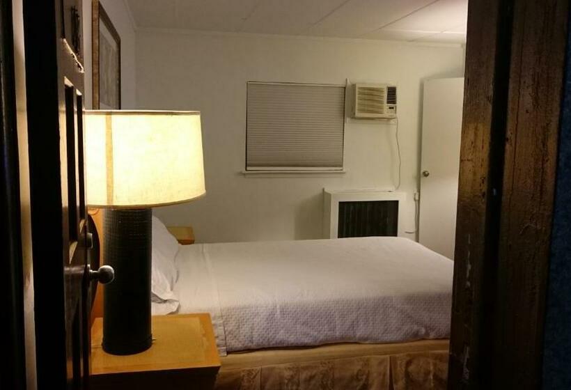 Номер Стандарт, Greenview Inn Riverhead